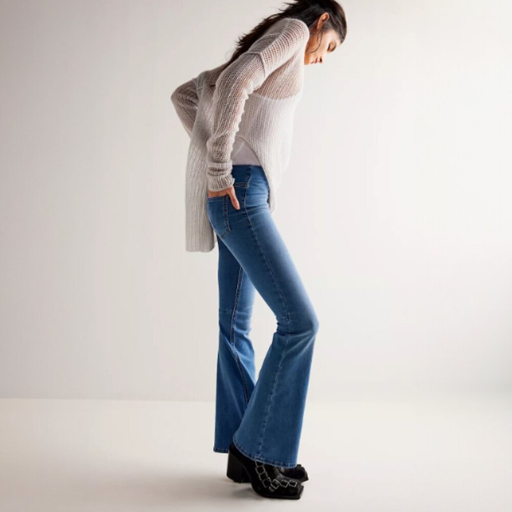Free People We The Free Penny Pull-On Flare Jeans size 28